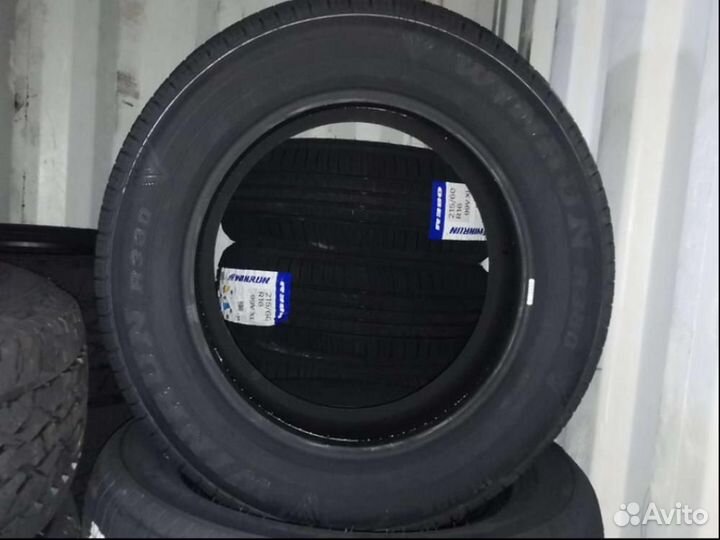 Winrun R380 215/60 R16 99V