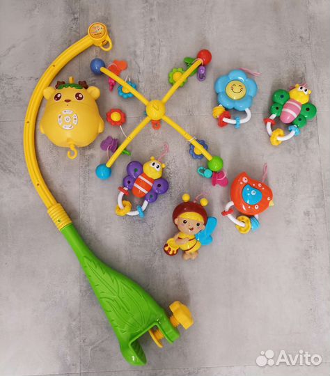 Музыкальный мобиль на кроватку