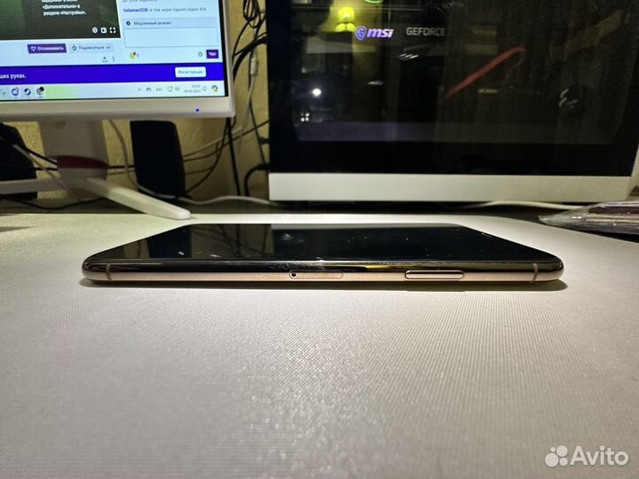 iPhone 11 Pro Max, 64 ГБ