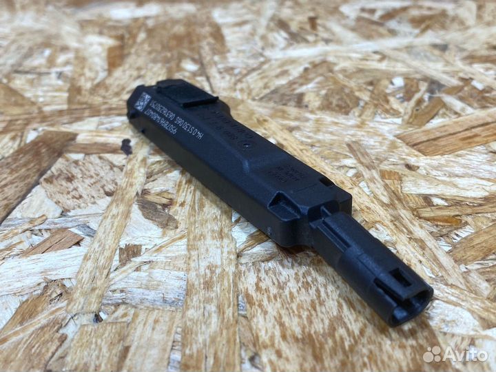 Антенна системы комфортного доступа Audi A4 B9