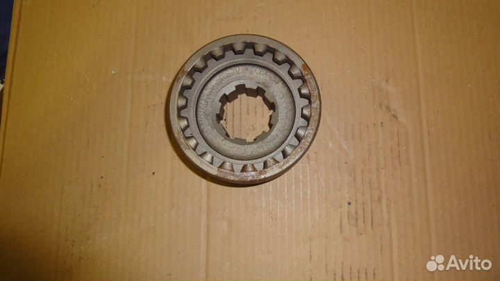 Муфта кпп юмз 40-1701096