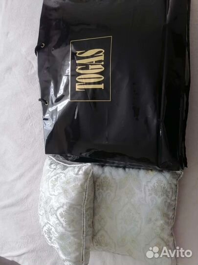 Покрывало с подушками Togas