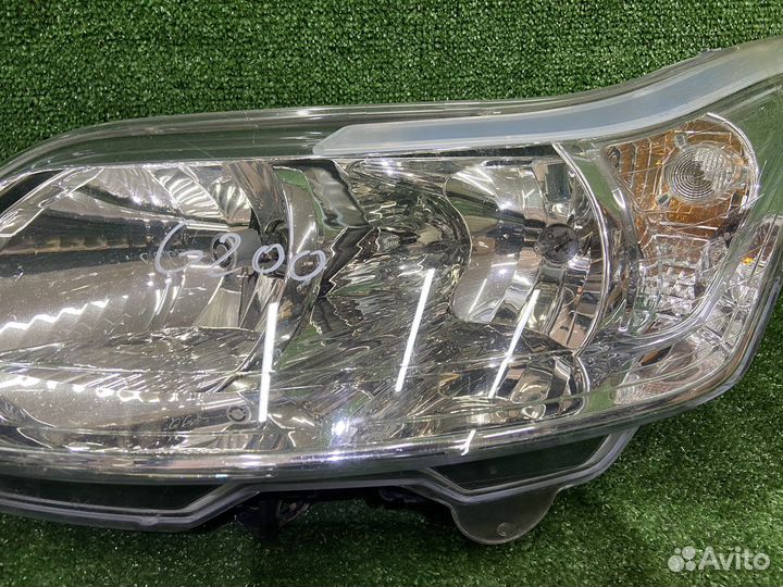 Фара передняя левая Citroen C4