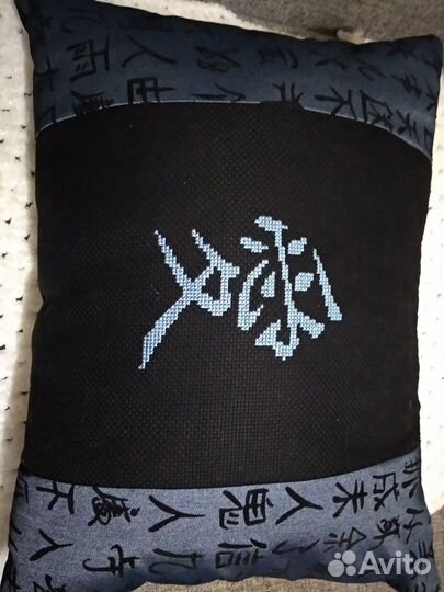 Подушка с вышивкой ручная работа