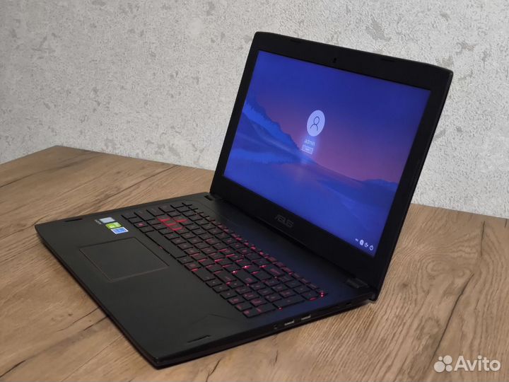 Игровой Asus ROG (i5-6/8Gb/SSD-120Gb/GTX1060-3Gb)