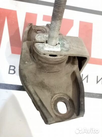 Опора двигателя левая LADA 2170