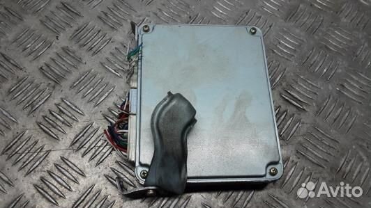 Блок управления двигателем toyota RAV 4 ZCA2 (TBN0