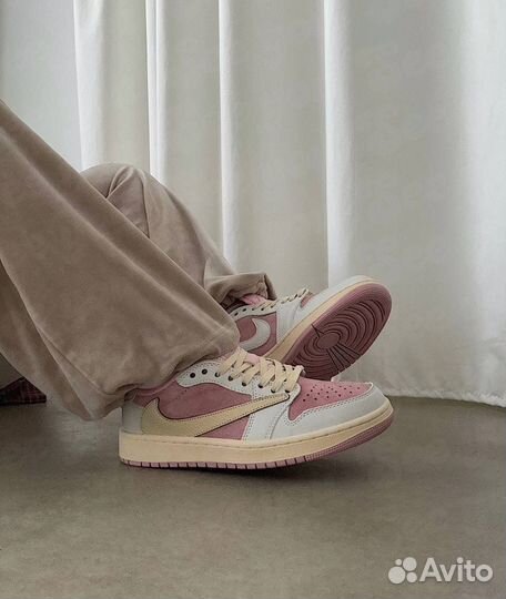 Nike air jordan 1 travis scott