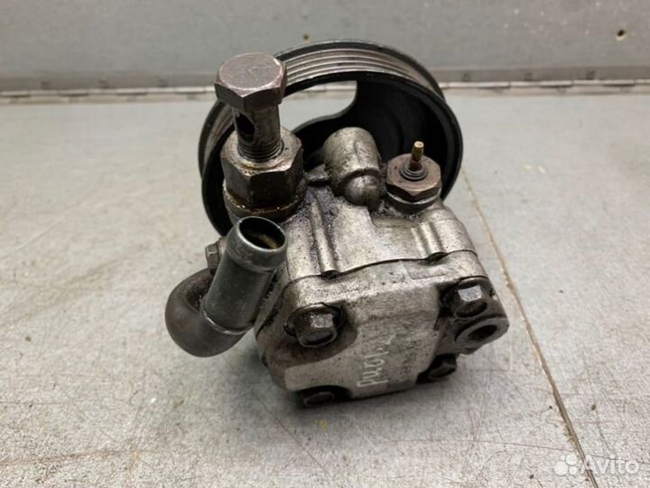 Насос гидроусилителя руля Kia Rio седан 1.5 A5D