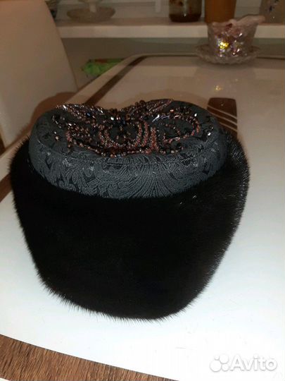 Женская шапка