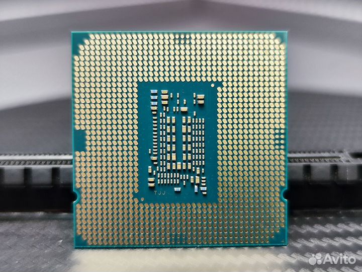 Процессор LGA 1200 Intel Core i3 10105f 3.7 GHz