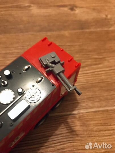 Пожарная машина с гаражом