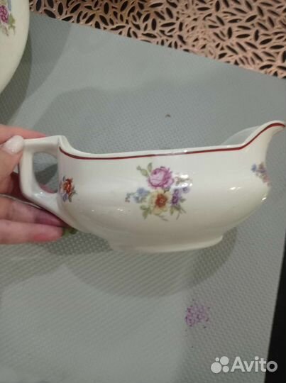 Фарфоровая супница