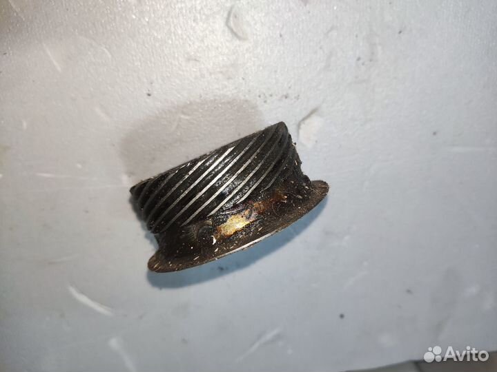 Шестерня привода спидометра Иж юпитер планета 1/2