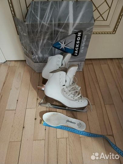 Коньки профессиональные
