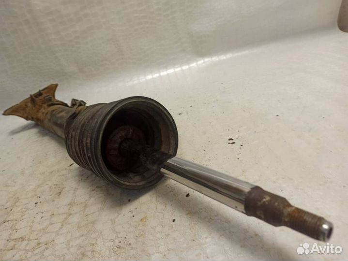 Амортизатор передний