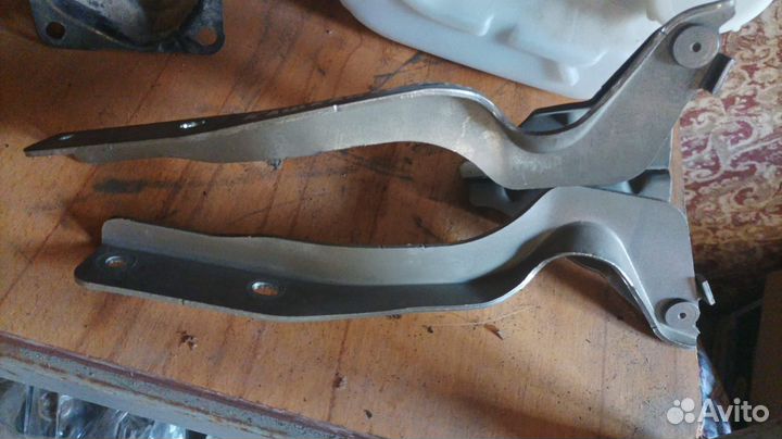 Нисан Кашкай J10 петли капота бу