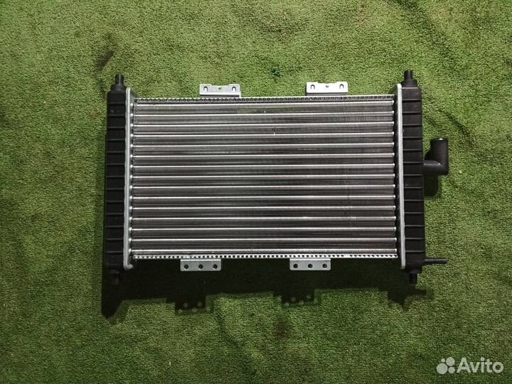 Радиатор охлаждения двигателя Daewoo Matiz
