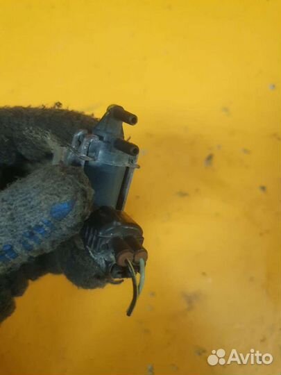 Клапан вакуумный пневмо датчик 3.0 1MZ FE toyota