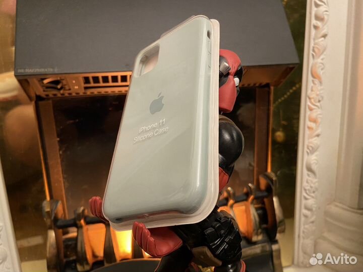 Чехол на iPhone 11