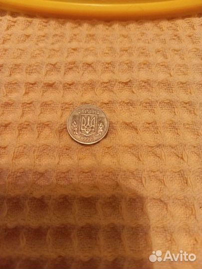 Коллекционные монеты 1992г10гривеннемагнитУкраина)