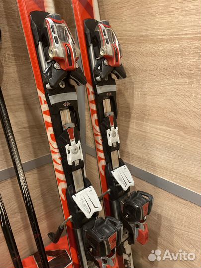 Горные лыжи Atomic Izor 9:7+горнолыжные ботинки