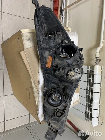 Фара правая Ксенон