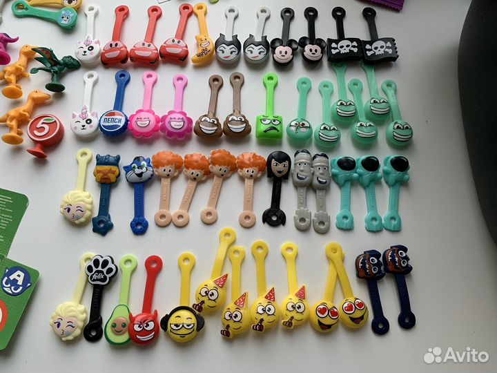 Стикерсы, каваи, скрепыши, завтры и другие