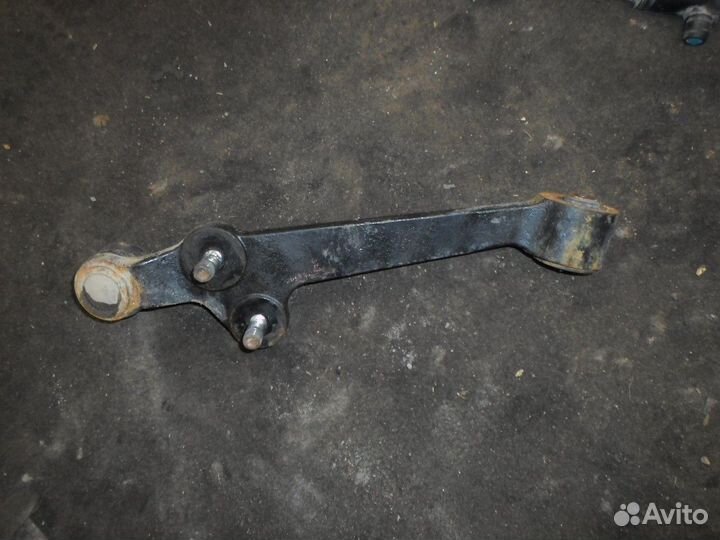 Рычаг подвески передний левый (Kia Rio)