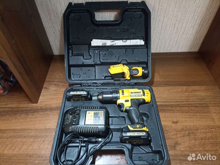 Аккумуляторная дрель DeWalt dcf 710