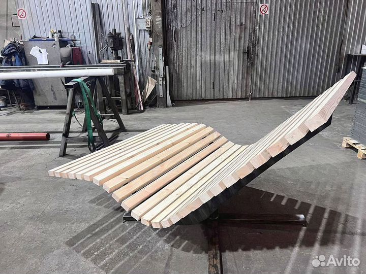 Шезлонг пляжный