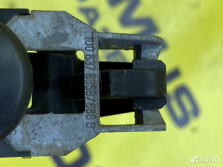 Ручка двери передняя правая Skoda Octavia A5