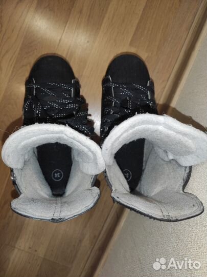 Хоккейные коньки р.34