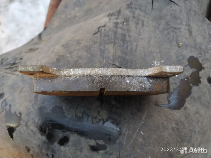 Колодки тормозные от москвича 2140