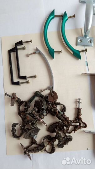 Мебельные ручки и дверные замки