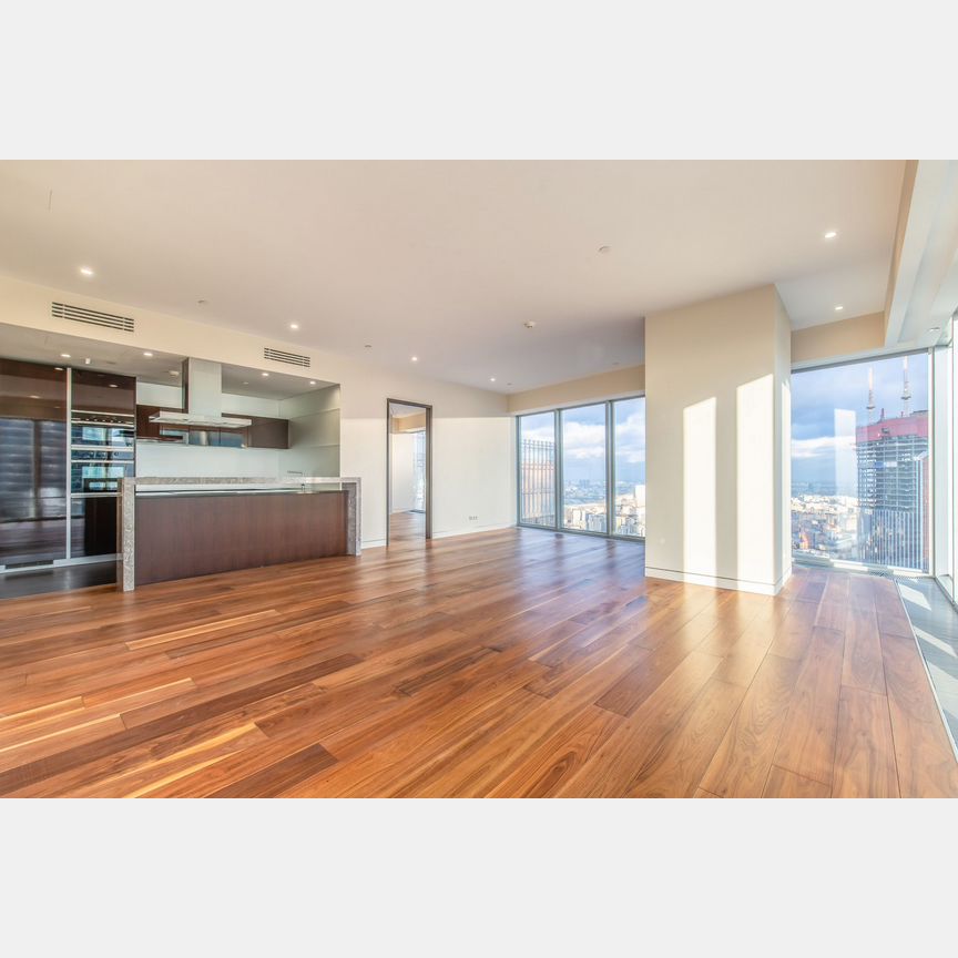 3-к. апартаменты, 161,6 м², 53/85 эт.