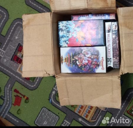 Видеокассеты фильмы и мультфильмы