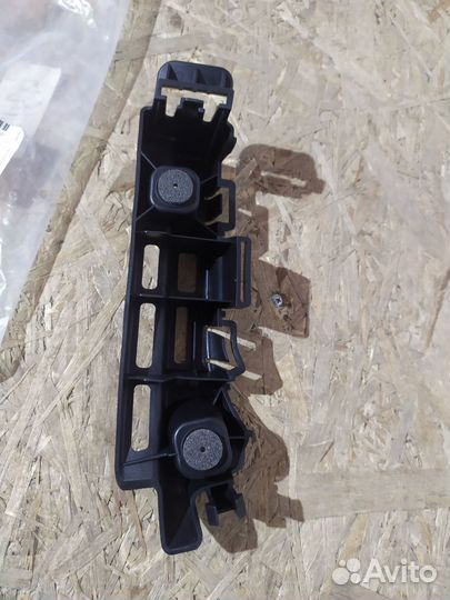 Направляющая заднего бампера левая Chevrolet Cruze