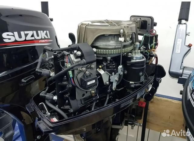 Лодочный мотор Nissan Marine NM 30 H EPS витринный