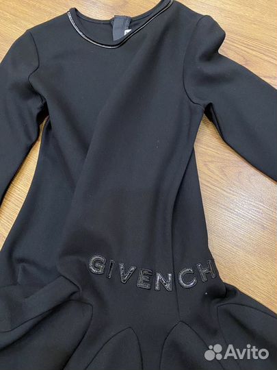 Givenchy платье на девочку