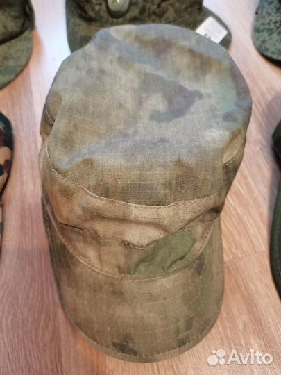 Кепки военные