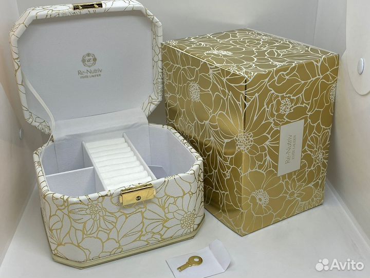 Подарочная шкатулка для украшений Estee Lauder