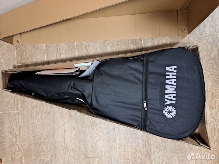 Гитара новая в упаковке Yamaha F-600