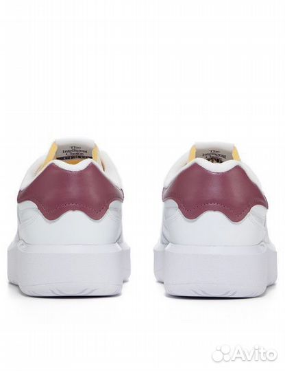 Кроссовки женские