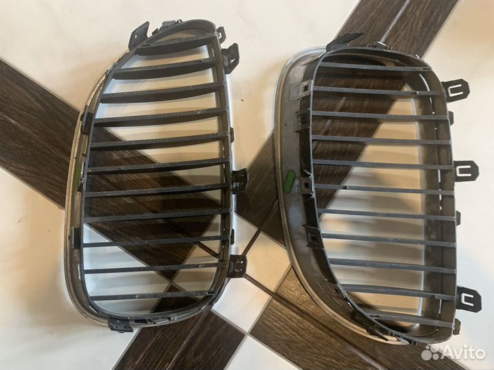 Решетки бампера BMW 51137065701 и 51137065702