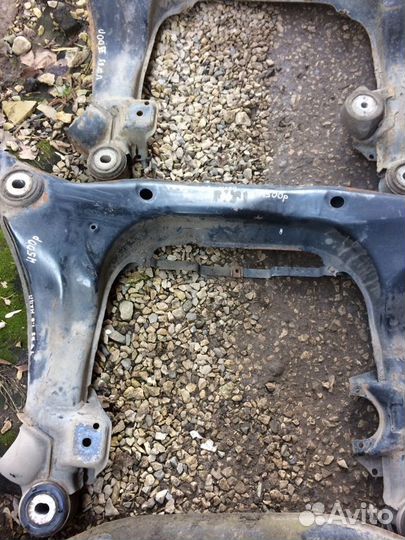 Подрамник passat б5