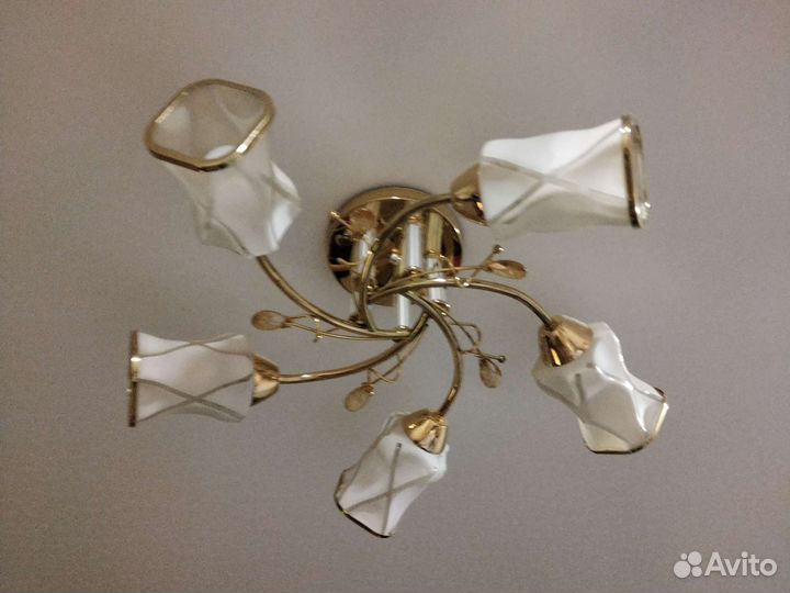 Светильник потолочный бу