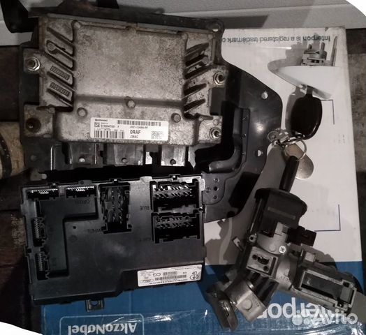 Ford Fiesta Mk6 блок управления двс 1.2мкпп