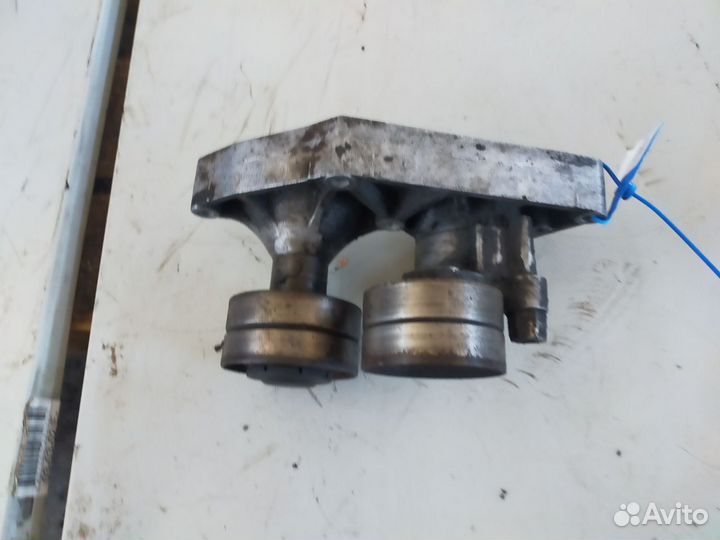 Ролик в сборе с натяжителем XF105 (DAF)