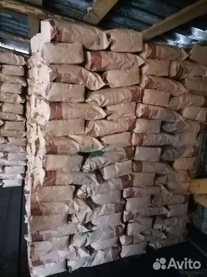 Уголь древесный в мешках